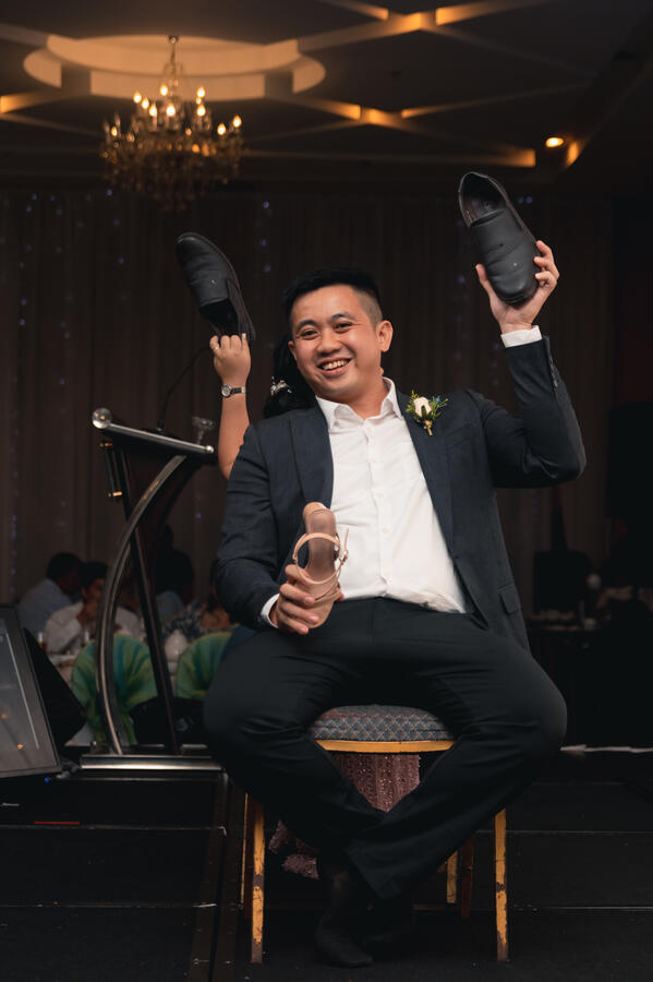 Shoe’s game of Arthur &amp; Sandra (Rafflesia Ballroom, Hotel Promenade)